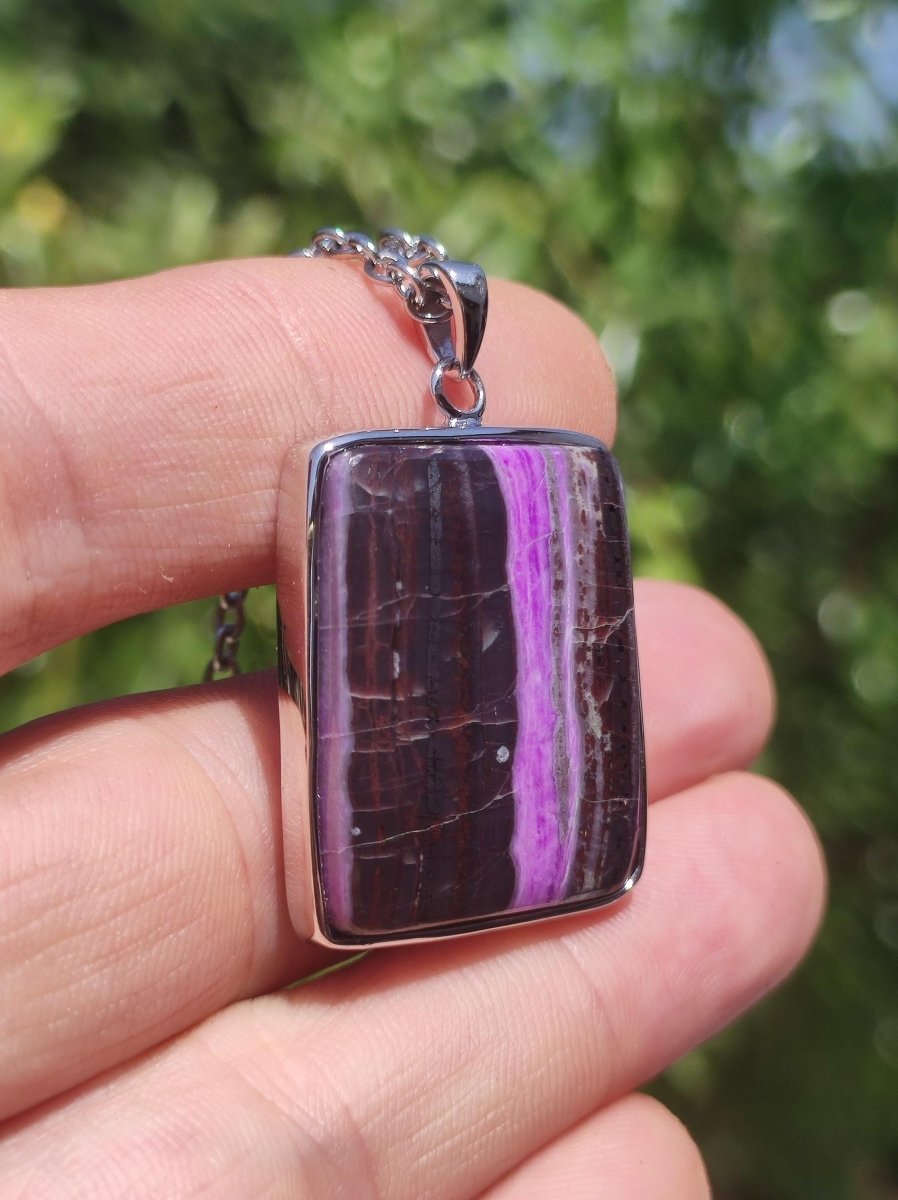 Sugilith / Sugilite inkl. 925 Silber Fassung lila Edelstein Kette Natur Heilstein Energie Rarität Mann Frau Er Sie Geschenk Edel hohwertig - Art of Nature Berlin