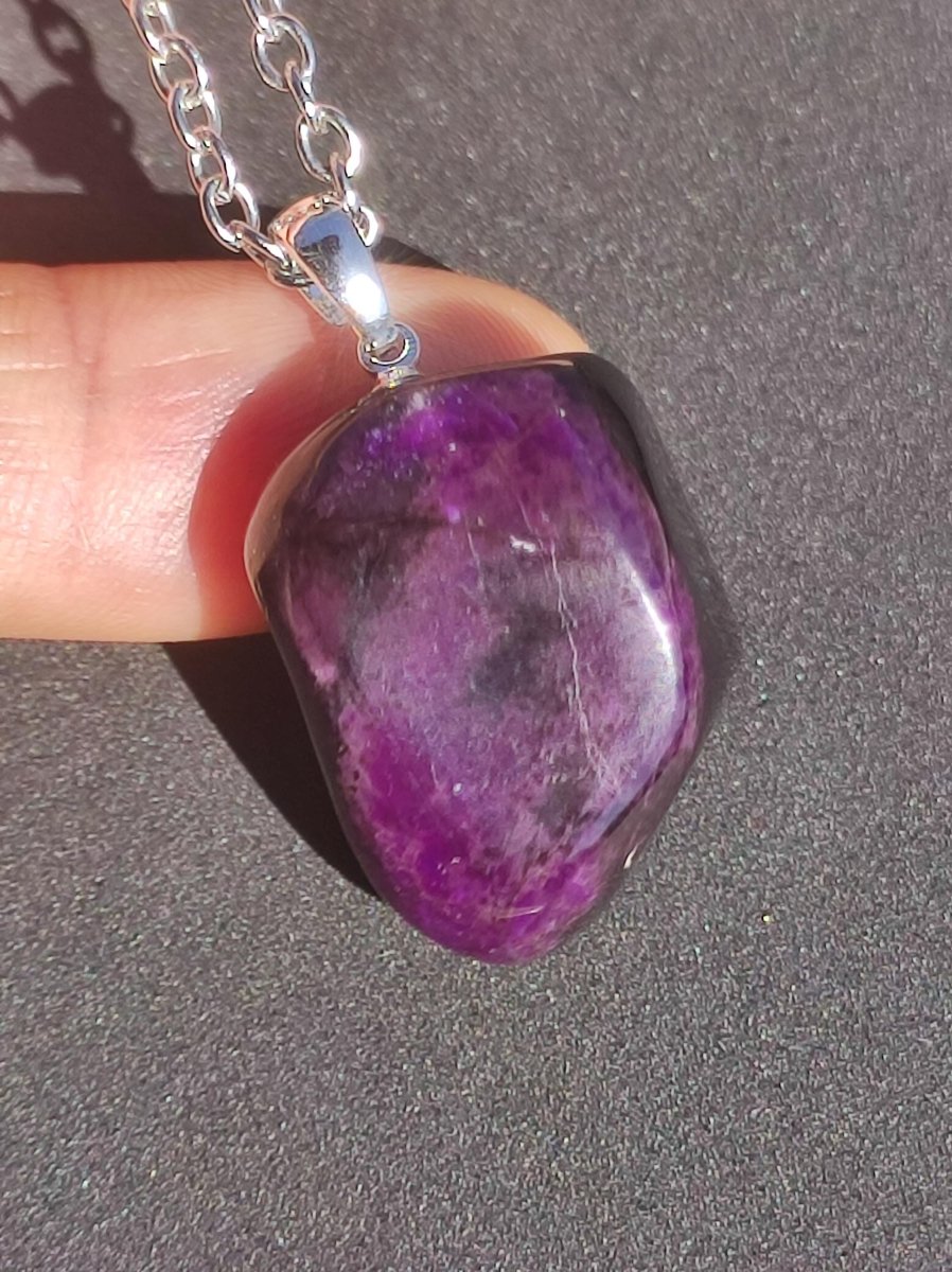 Sugilith / Sugilite inkl. 925 Silberöse lila Edelstein Kette HIPPIE Ethno Natur Heilstein Rarität Selten Flash Wow Sammler Investition Edel - Art of Nature Berlin