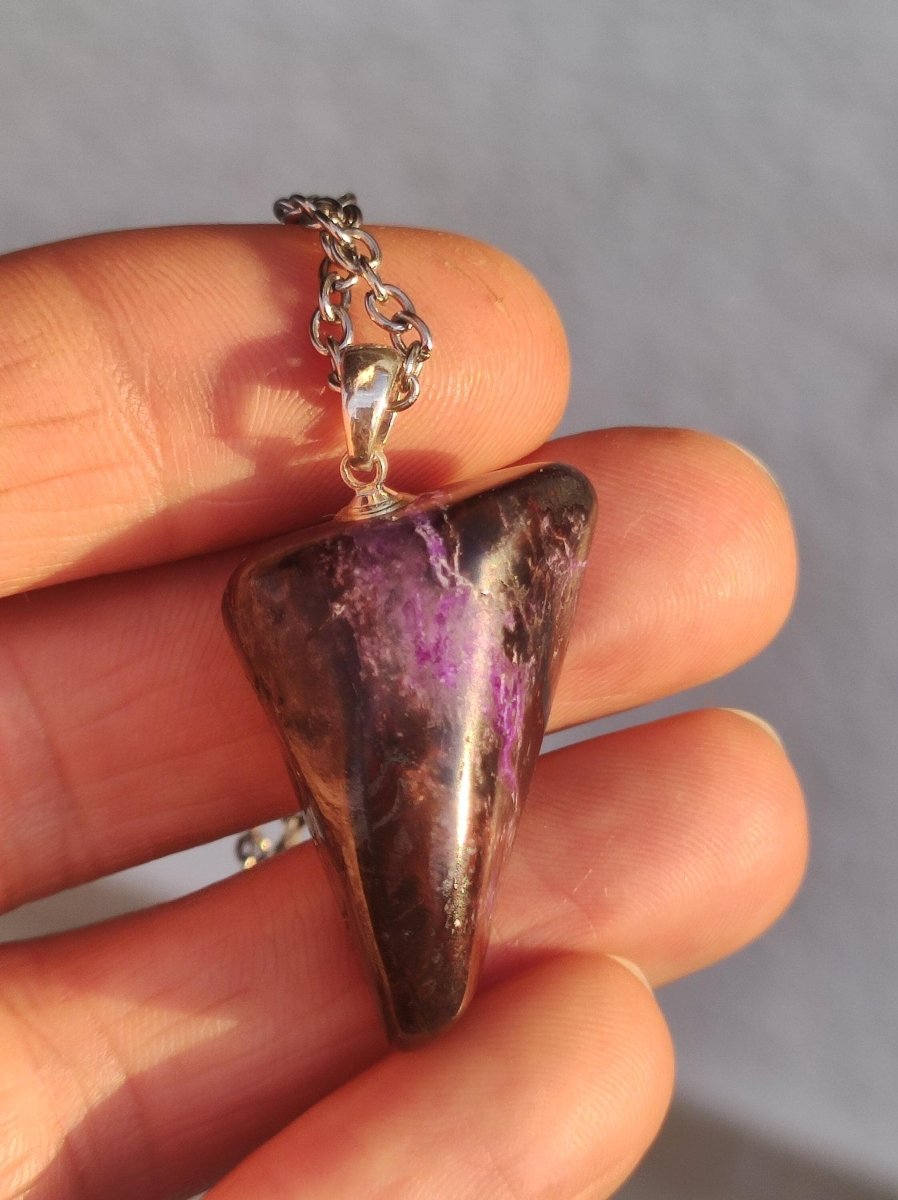 Sugilith / Sugilite inkl. 925 Silberöse lila Edelstein Kette HIPPIE Ethno Natur Heilstein Rarität Selten Flash Wow Sammler Investition Edel - Art of Nature Berlin