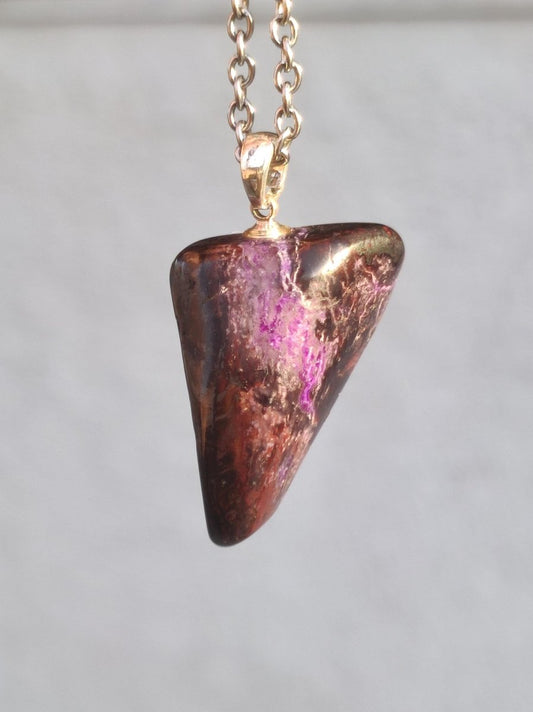 Sugilith / Sugilite inkl. 925 Silberöse lila Edelstein Kette HIPPIE Ethno Natur Heilstein Rarität Selten Flash Wow Sammler Investition Edel - Art of Nature Berlin