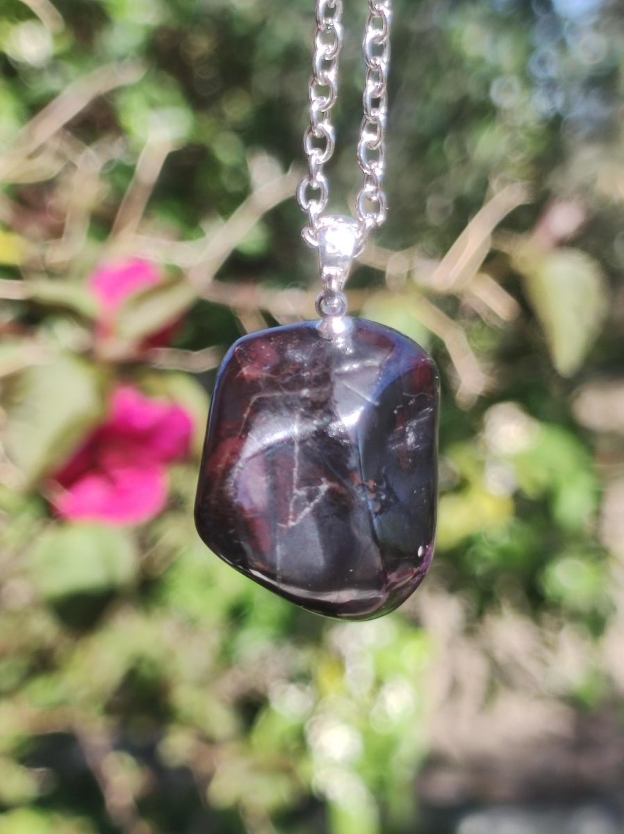 Sugilith / Sugilite inkl. 925 Silberöse lila Edelstein Kette HIPPIE Ethno Natur Heilstein Rarität Selten Flash Wow Sammler Investition Edel - Art of Nature Berlin