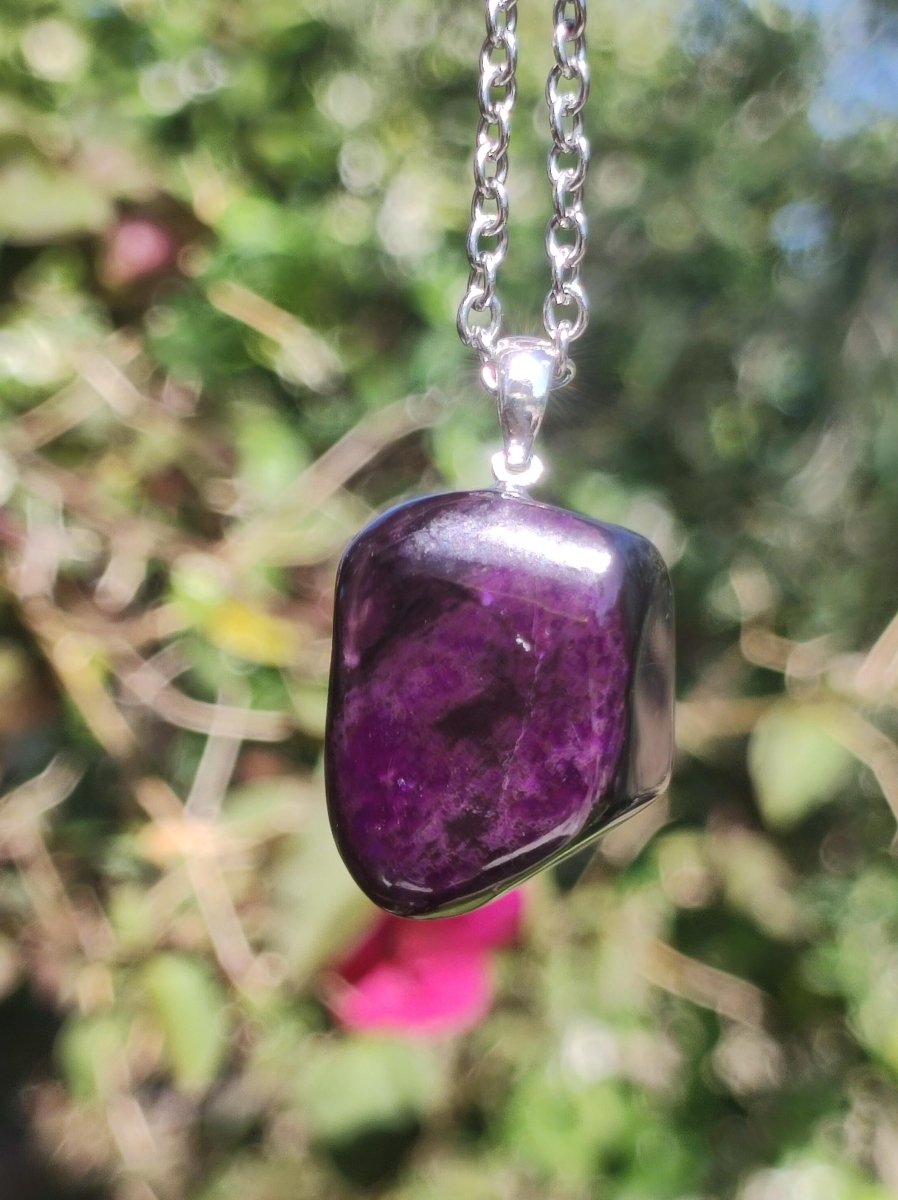 Sugilith / Sugilite inkl. 925 Silberöse lila Edelstein Kette HIPPIE Ethno Natur Heilstein Rarität Selten Flash Wow Sammler Investition Edel - Art of Nature Berlin