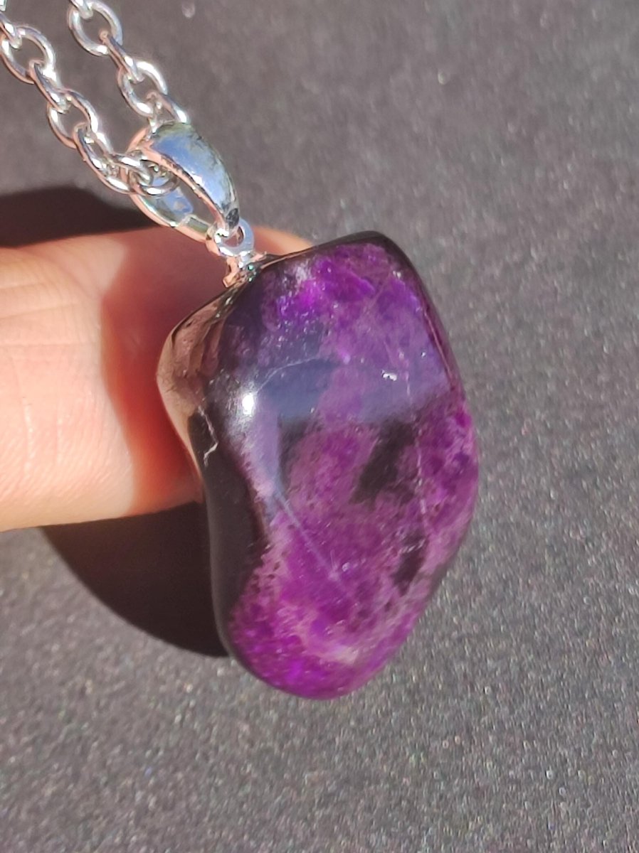 Sugilith / Sugilite inkl. 925 Silberöse lila Edelstein Kette HIPPIE Ethno Natur Heilstein Rarität Selten Flash Wow Sammler Investition Edel - Art of Nature Berlin