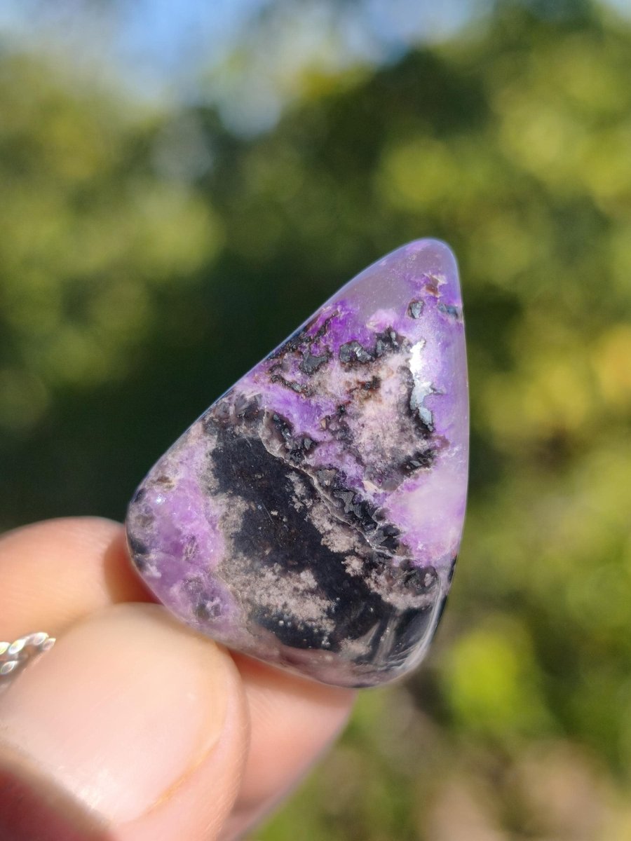 Sugilith / Sugilite Kette inkl. 925 Silberöse lila Edelstein Unikat Ethno Natur Heilstein Rarität Selten Flash Wow Sammler Investition Edel - Art of Nature Berlin