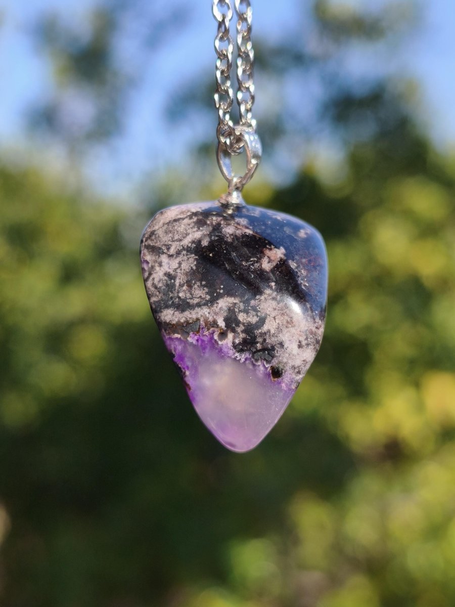 Sugilith / Sugilite Kette inkl. 925 Silberöse lila Edelstein Unikat Ethno Natur Heilstein Rarität Selten Flash Wow Sammler Investition Edel - Art of Nature Berlin