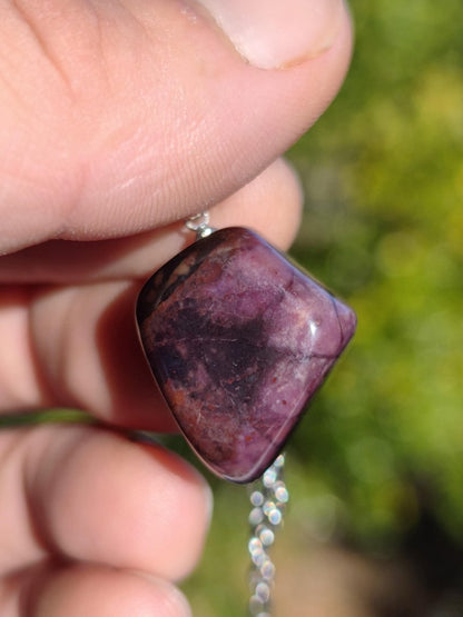 Sugilith / Sugilite Kette inkl. 925 Silberöse lila Edelstein Unikat Ethno Natur Heilstein Rarität Selten Flash Wow Sammler Investition Edel - Art of Nature Berlin