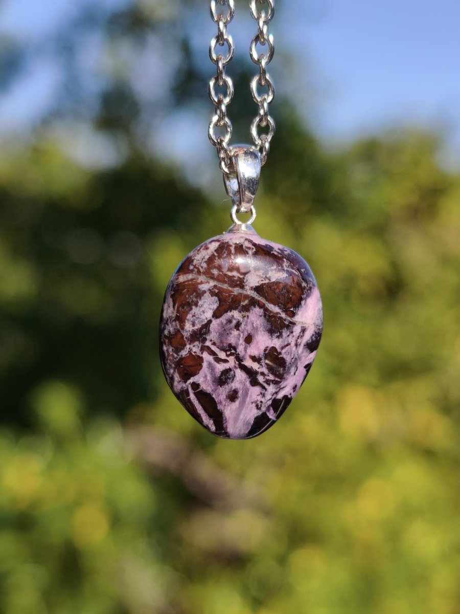 Sugilith / Sugilite Kette inkl. 925 Silberöse lila Edelstein Unikat Ethno Natur Heilstein Rarität Selten Flash Wow Sammler Investition Edel - Art of Nature Berlin