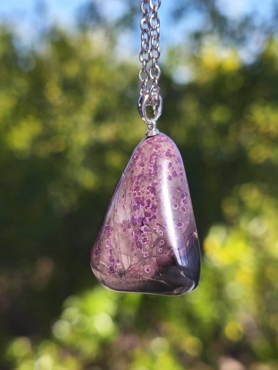 Sugilith / Sugilite Kette inkl. 925 Silberöse lila Edelstein Unikat Ethno Natur Heilstein Rarität Selten Flash Wow Sammler Investition Edel - Art of Nature Berlin