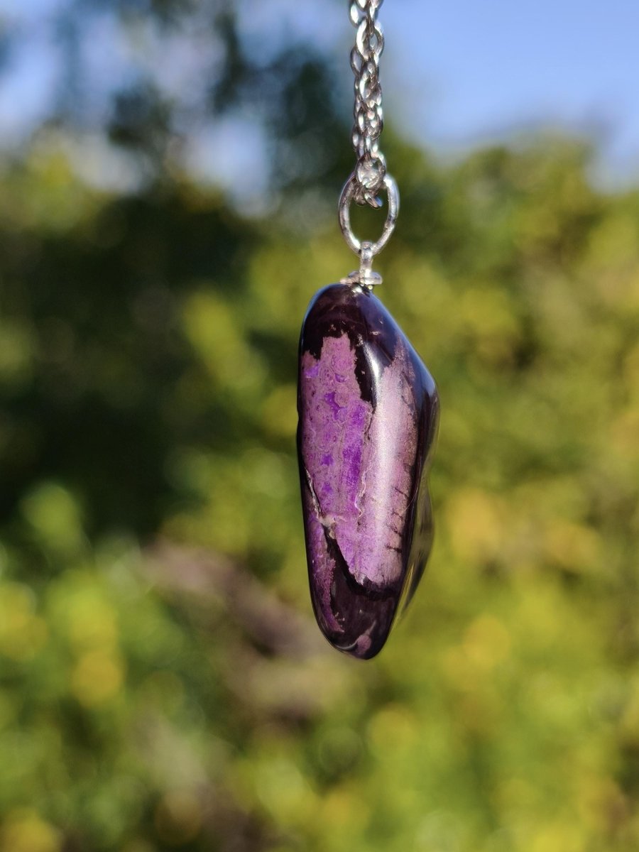 Sugilith / Sugilite Kette inkl. 925 Silberöse lila Edelstein Unikat Ethno Natur Heilstein Rarität Selten Flash Wow Sammler Investition Edel - Art of Nature Berlin