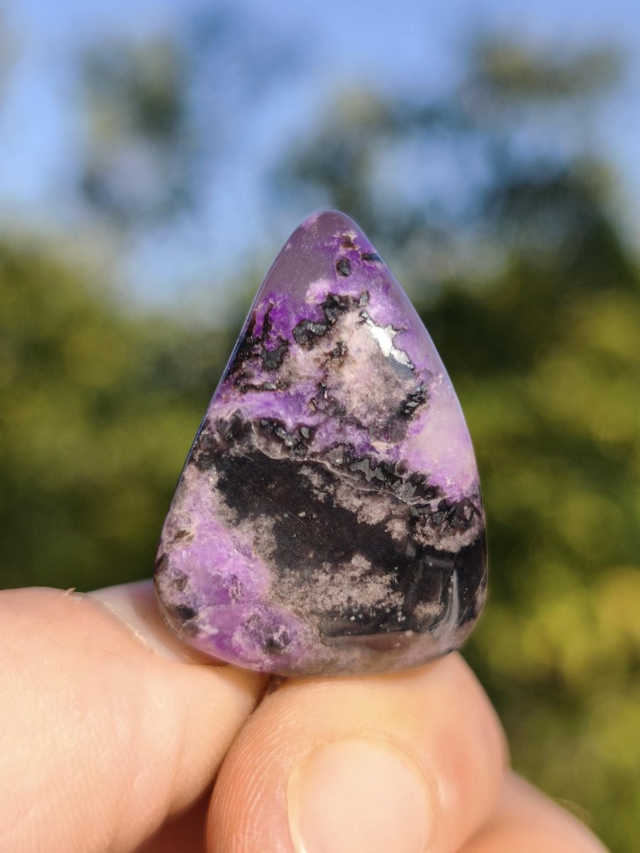Sugilith / Sugilite Kette inkl. 925 Silberöse lila Edelstein Unikat Ethno Natur Heilstein Rarität Selten Flash Wow Sammler Investition Edel - Art of Nature Berlin