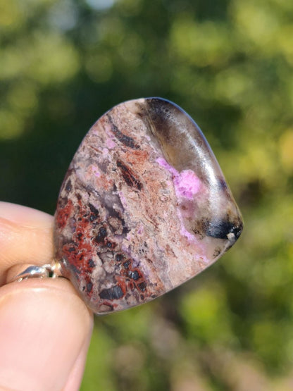 Sugilith / Sugilite Kette inkl. 925 Silberöse lila Edelstein Unikat Ethno Natur Heilstein Rarität Selten Flash Wow Sammler Investition Edel - Art of Nature Berlin