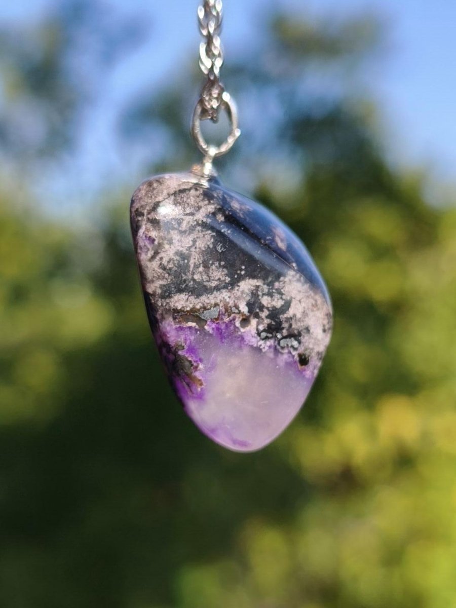 Sugilith / Sugilite Kette inkl. 925 Silberöse lila Edelstein Unikat Ethno Natur Heilstein Rarität Selten Flash Wow Sammler Investition Edel - Art of Nature Berlin
