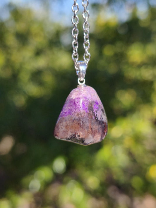 Sugilith / Sugilite Kette inkl. 925 Silberöse lila Edelstein Unikat Ethno Natur Heilstein Rarität Selten Flash Wow Sammler Investition Edel - Art of Nature Berlin