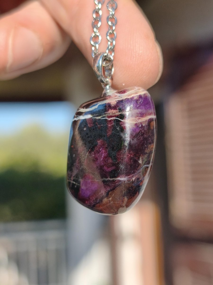 Sugilith / Sugilite Kette inkl. 925 Silberöse lila Edelstein Unikat Ethno Natur Heilstein Rarität Selten Flash Wow Sammler Investition Edel - Art of Nature Berlin