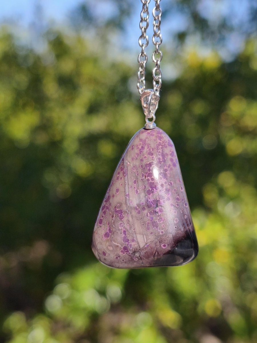 Sugilith / Sugilite Kette inkl. 925 Silberöse lila Edelstein Unikat Ethno Natur Heilstein Rarität Selten Flash Wow Sammler Investition Edel - Art of Nature Berlin