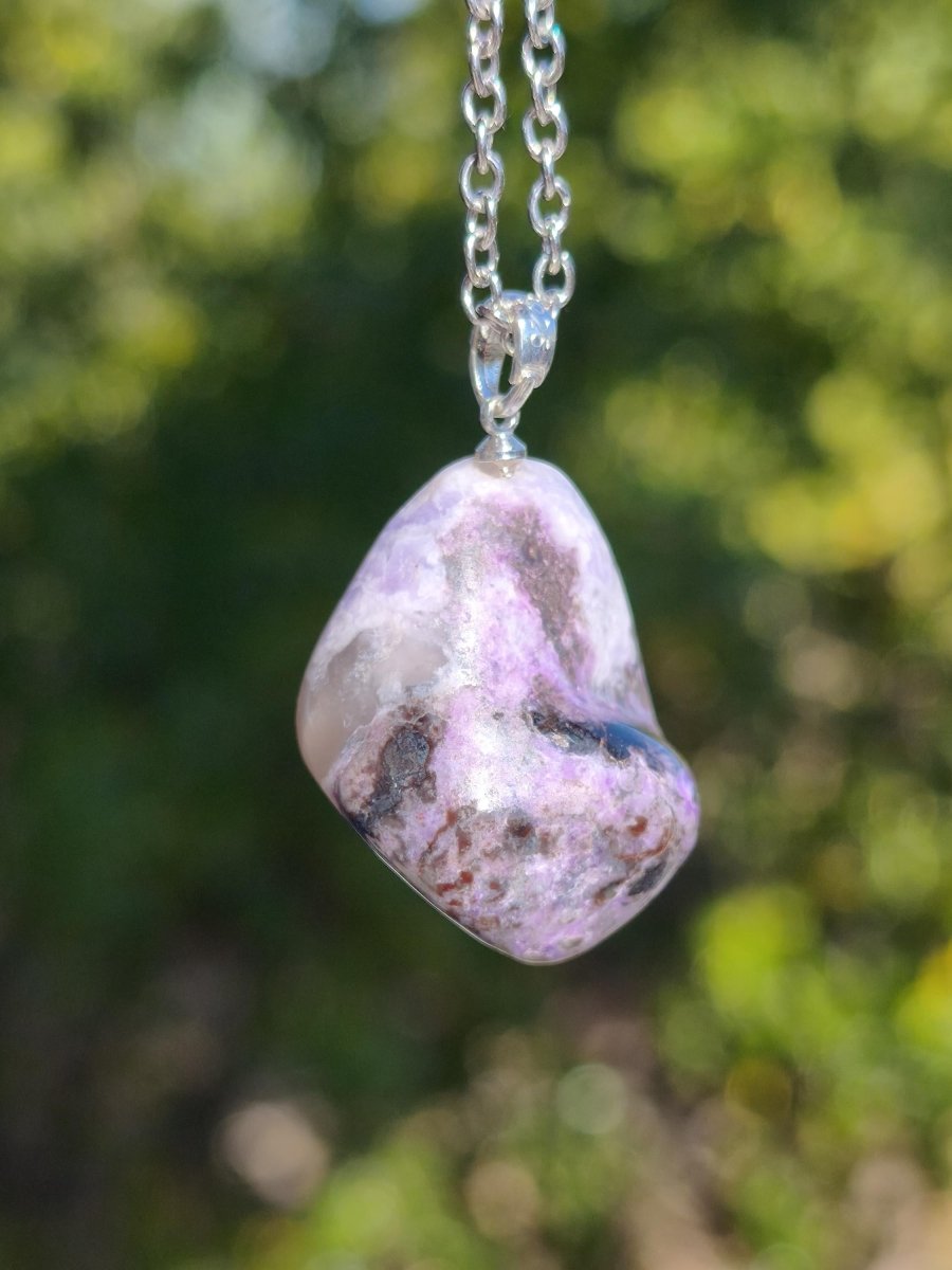 Sugilith / Sugilite Kette inkl. 925 Silberöse lila Edelstein Unikat Ethno Natur Heilstein Rarität Selten Flash Wow Sammler Investition Edel - Art of Nature Berlin
