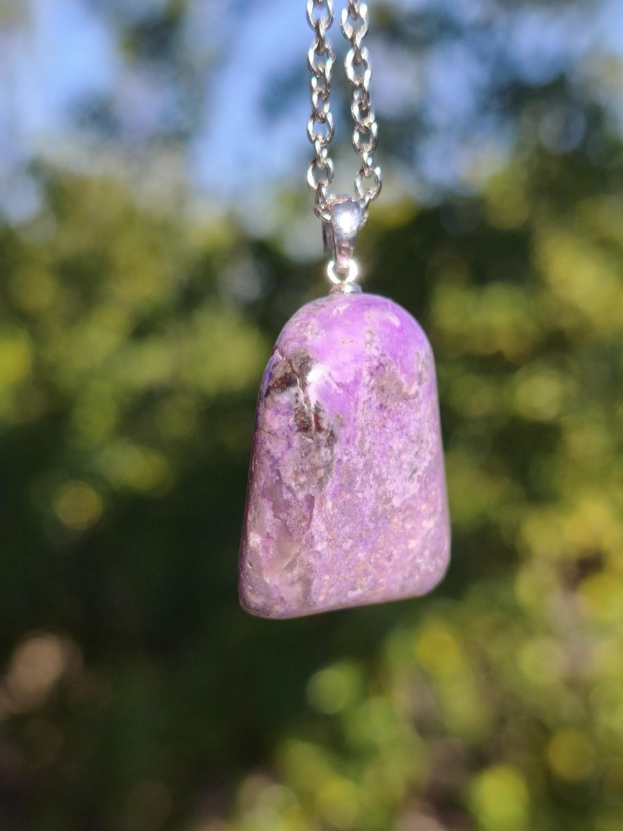 Sugilith / Sugilite Kette inkl. 925 Silberöse lila Edelstein Unikat Ethno Natur Heilstein Rarität Selten Flash Wow Sammler Investition Edel - Art of Nature Berlin