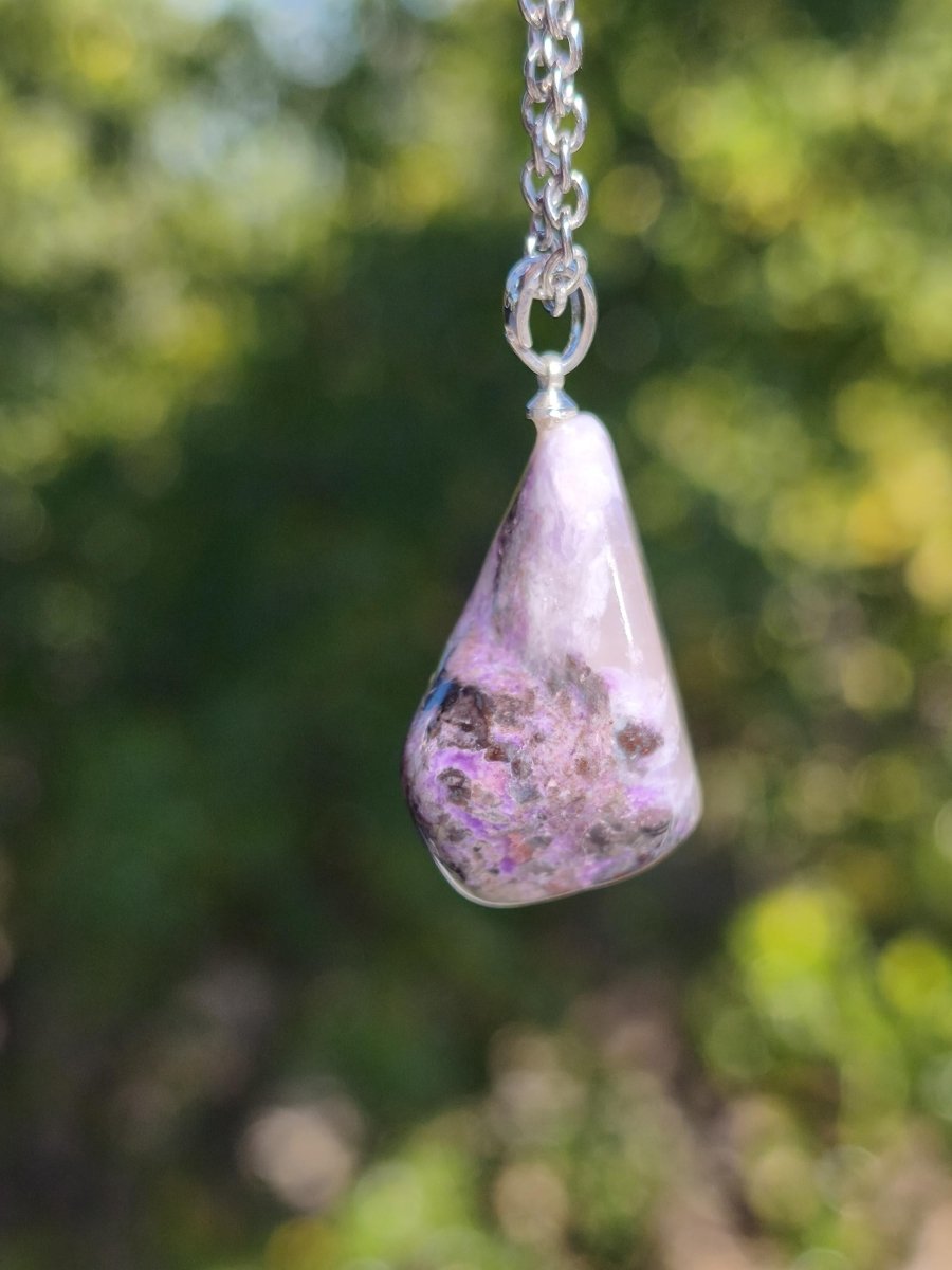 Sugilith / Sugilite Kette inkl. 925 Silberöse lila Edelstein Unikat Ethno Natur Heilstein Rarität Selten Flash Wow Sammler Investition Edel - Art of Nature Berlin