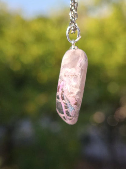 Sugilith / Sugilite Kette inkl. 925 Silberöse lila Edelstein Unikat Ethno Natur Heilstein Rarität Selten Flash Wow Sammler Investition Edel - Art of Nature Berlin