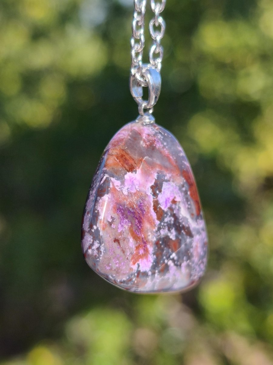 Sugilith / Sugilite Kette inkl. 925 Silberöse lila Edelstein Unikat Ethno Natur Heilstein Rarität Selten Flash Wow Sammler Investition Edel - Art of Nature Berlin