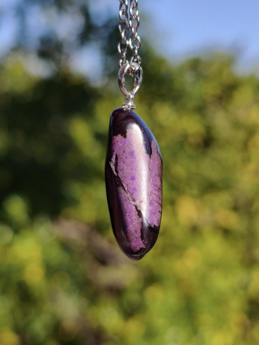 Sugilith / Sugilite Kette inkl. 925 Silberöse lila Edelstein Unikat Ethno Natur Heilstein Rarität Selten Flash Wow Sammler Investition Edel - Art of Nature Berlin
