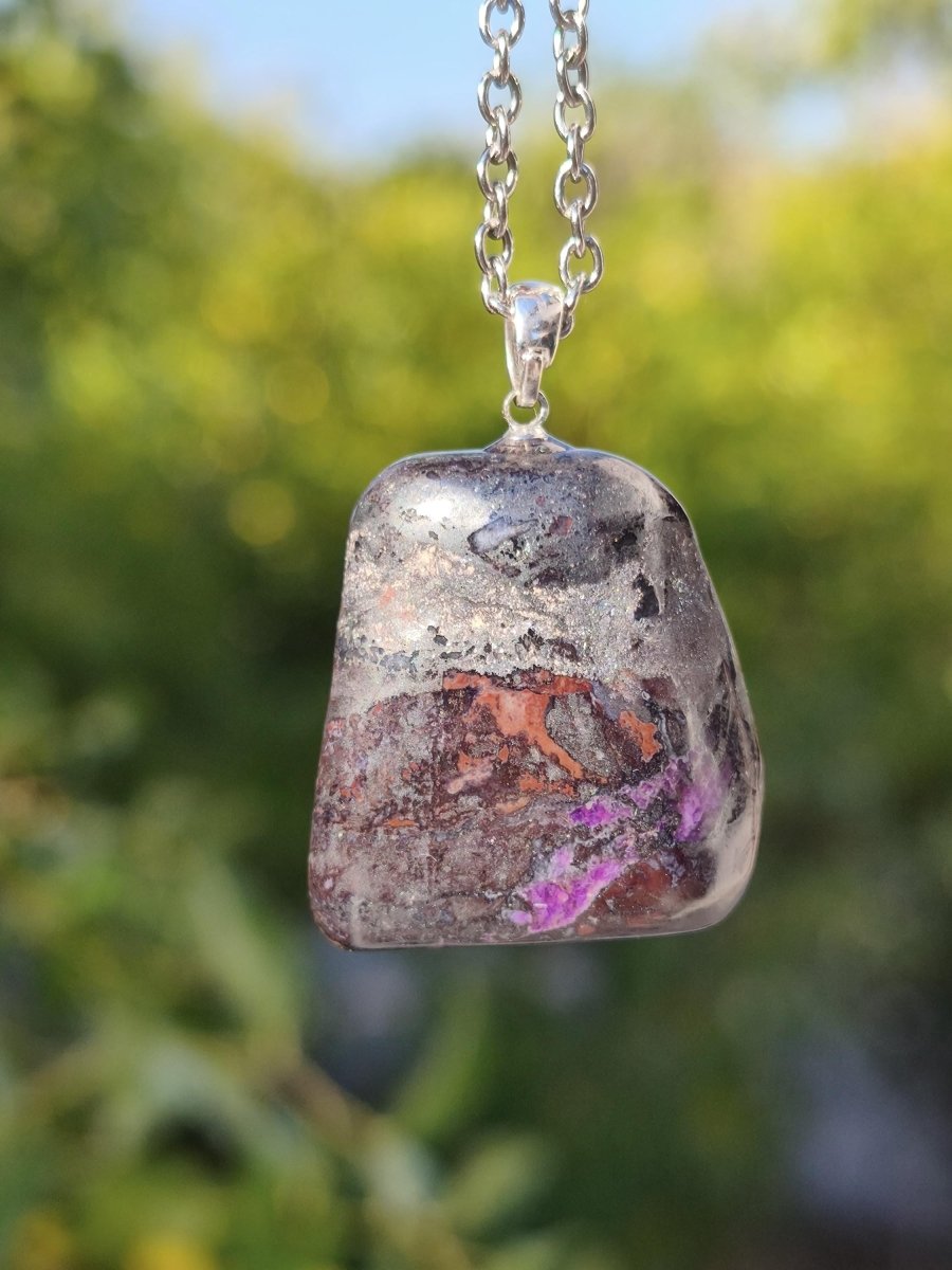 Sugilith / Sugilite Kette inkl. 925 Silberöse lila Edelstein Unikat Ethno Natur Heilstein Rarität Selten Flash Wow Sammler Investition Edel - Art of Nature Berlin