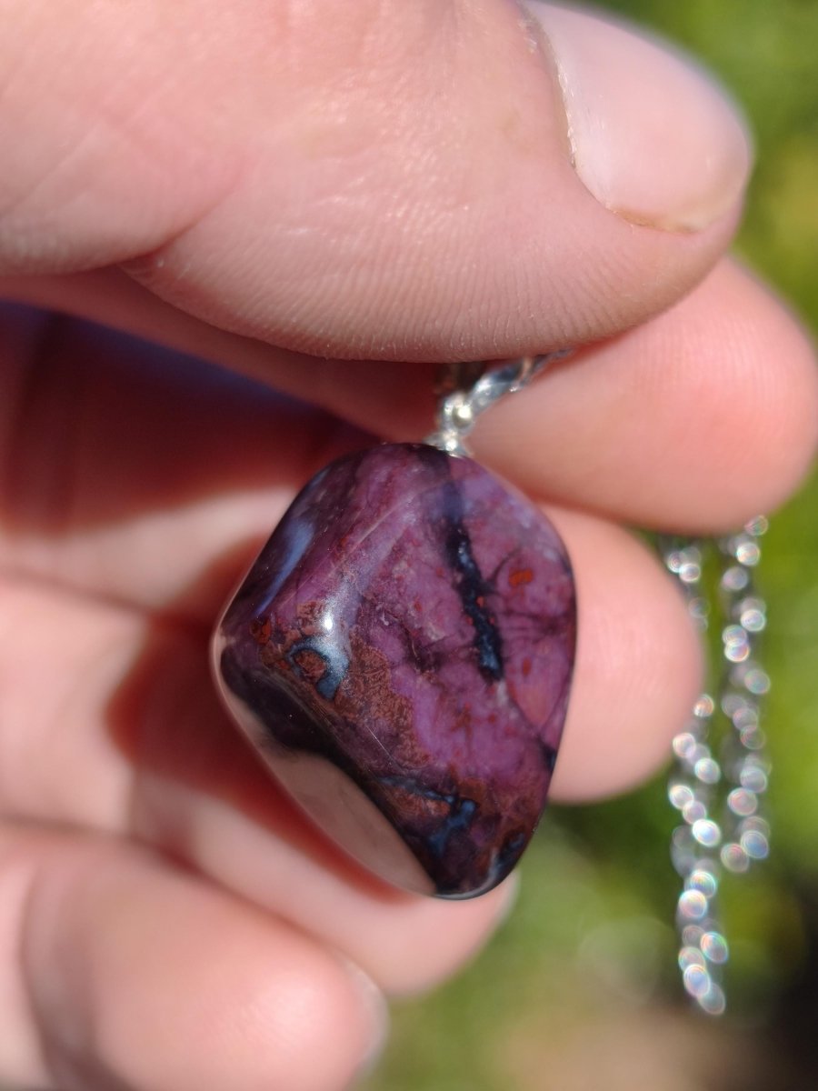 Sugilith / Sugilite Kette inkl. 925 Silberöse lila Edelstein Unikat Ethno Natur Heilstein Rarität Selten Flash Wow Sammler Investition Edel - Art of Nature Berlin