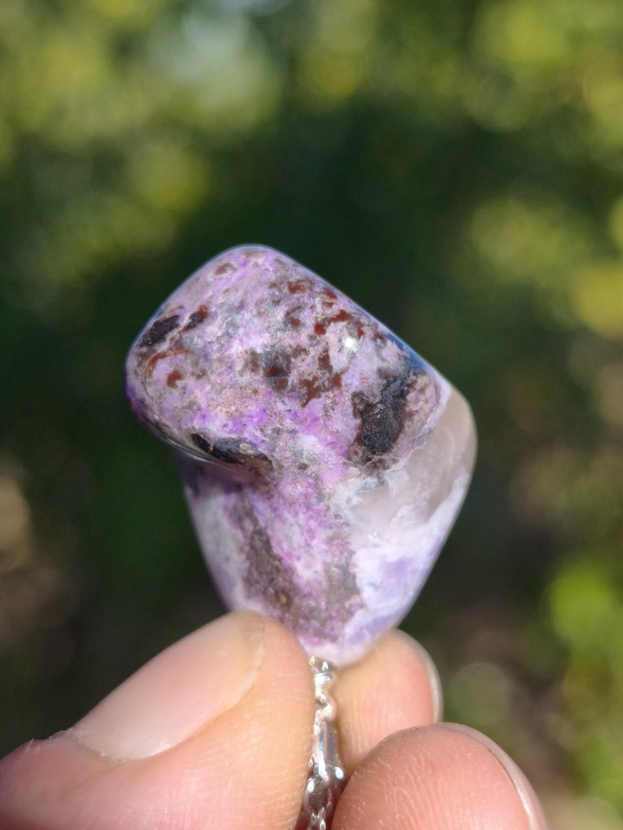 Sugilith / Sugilite Kette inkl. 925 Silberöse lila Edelstein Unikat Ethno Natur Heilstein Rarität Selten Flash Wow Sammler Investition Edel - Art of Nature Berlin