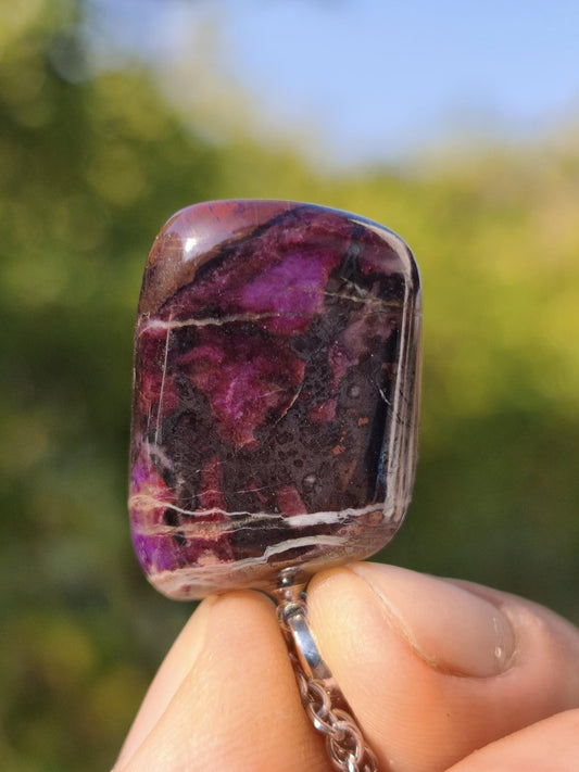 Sugilith / Sugilite Kette inkl. 925 Silberöse lila Edelstein Unikat Ethno Natur Heilstein Rarität Selten Flash Wow Sammler Investition Edel - Art of Nature Berlin