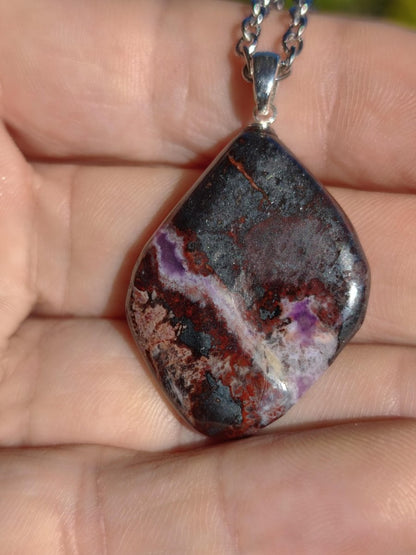 Sugilith / Sugilite Kette inkl. 925 Silberöse lila Edelstein Unikat Ethno Natur Heilstein Rarität Selten Flash Wow Sammler Investition Edel - Art of Nature Berlin