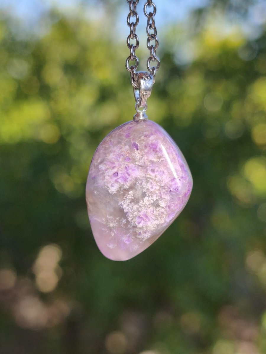 Sugilith / Sugilite Kette inkl. 925 Silberöse lila Edelstein Unikat Ethno Natur Heilstein Rarität Selten Flash Wow Sammler Investition Edel - Art of Nature Berlin