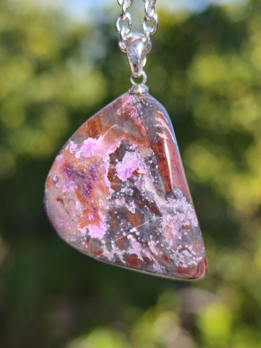 Sugilith / Sugilite Kette inkl. 925 Silberöse lila Edelstein Unikat Ethno Natur Heilstein Rarität Selten Flash Wow Sammler Investition Edel - Art of Nature Berlin