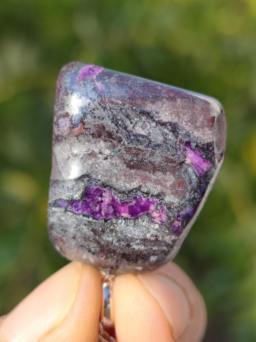 Sugilith / Sugilite Kette inkl. 925 Silberöse lila Edelstein Unikat Ethno Natur Heilstein Rarität Selten Flash Wow Sammler Investition Edel - Art of Nature Berlin