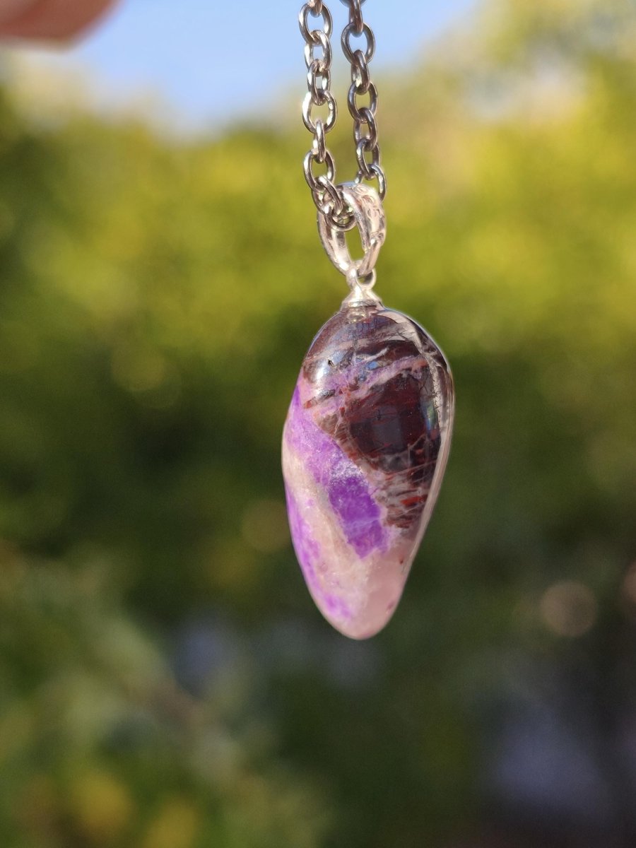 Sugilith / Sugilite Kette inkl. 925 Silberöse lila Edelstein Unikat Ethno Natur Heilstein Rarität Selten Flash Wow Sammler Investition Edel - Art of Nature Berlin