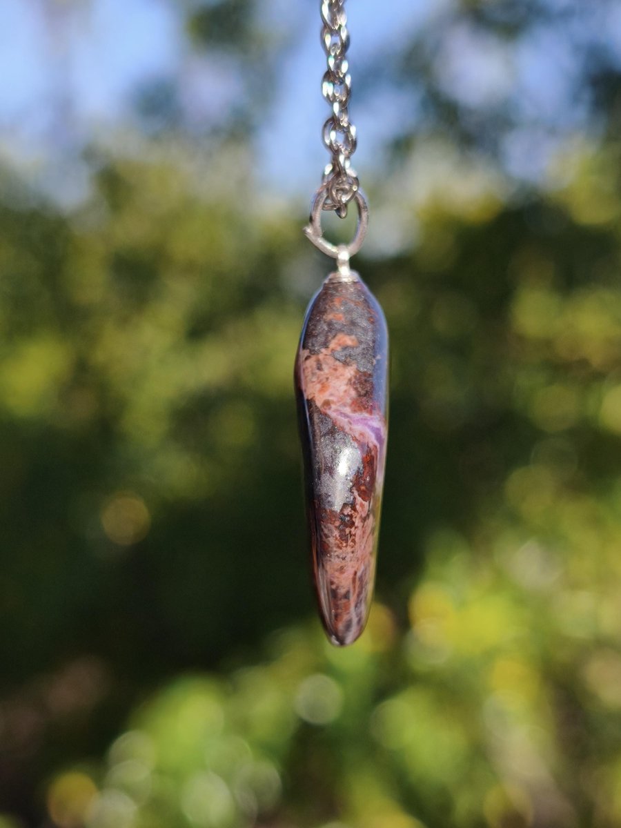 Sugilith / Sugilite Kette inkl. 925 Silberöse lila Edelstein Unikat Ethno Natur Heilstein Rarität Selten Flash Wow Sammler Investition Edel - Art of Nature Berlin