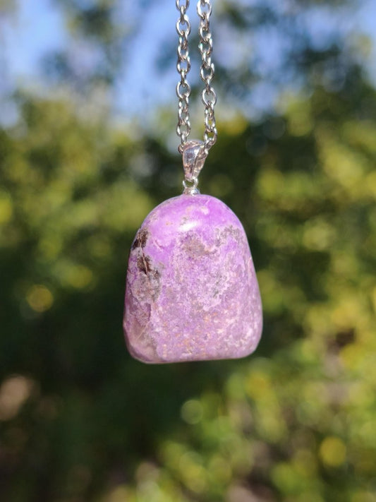 Sugilith / Sugilite Kette inkl. 925 Silberöse lila Edelstein Unikat Ethno Natur Heilstein Rarität Selten Flash Wow Sammler Investition Edel - Art of Nature Berlin