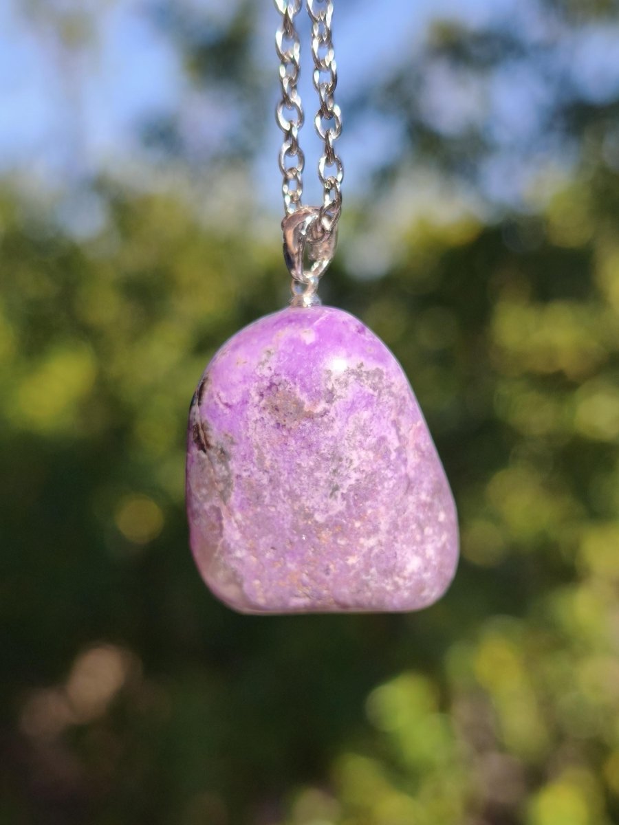 Sugilith / Sugilite Kette inkl. 925 Silberöse lila Edelstein Unikat Ethno Natur Heilstein Rarität Selten Flash Wow Sammler Investition Edel - Art of Nature Berlin