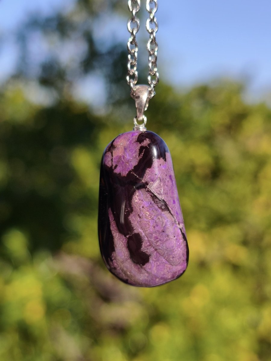 Sugilith / Sugilite Kette inkl. 925 Silberöse lila Edelstein Unikat Ethno Natur Heilstein Rarität Selten Flash Wow Sammler Investition Edel - Art of Nature Berlin