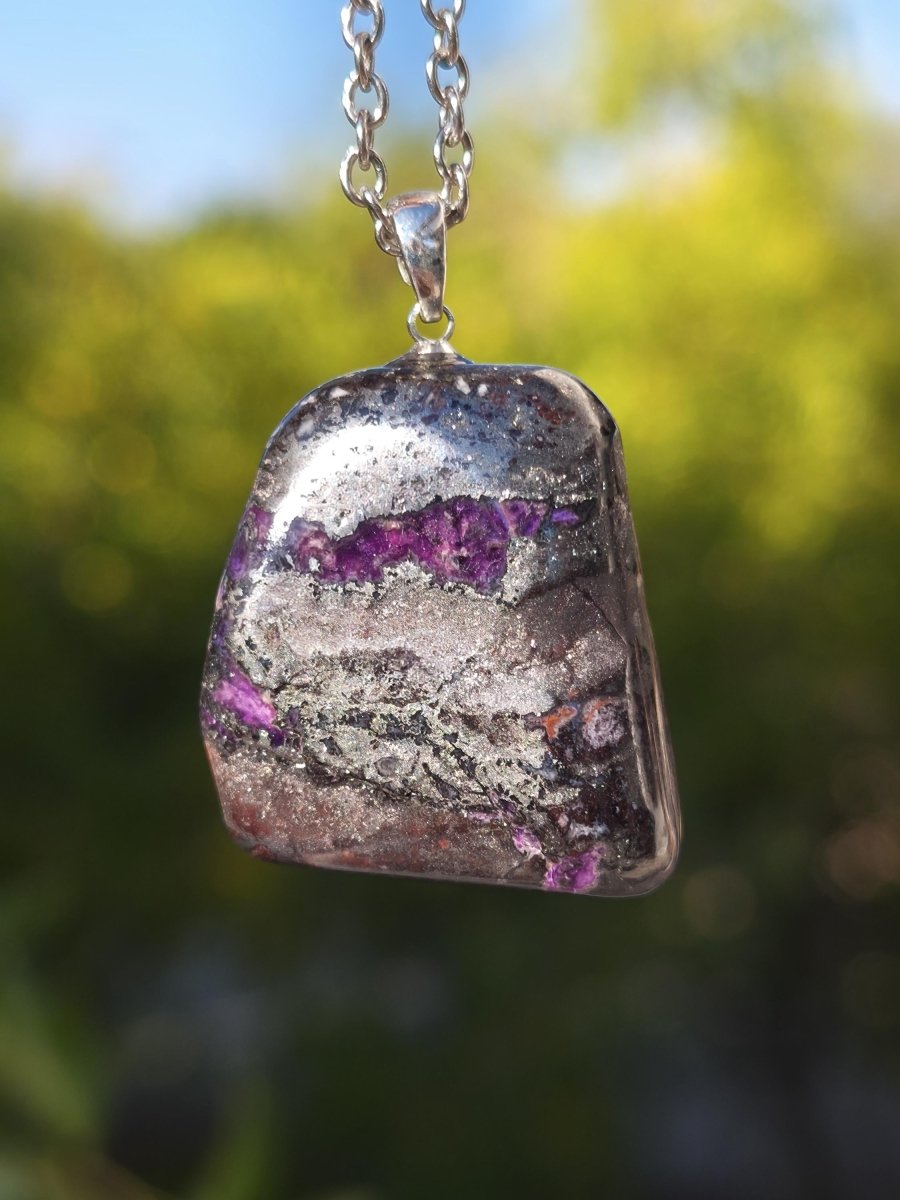 Sugilith / Sugilite Kette inkl. 925 Silberöse lila Edelstein Unikat Ethno Natur Heilstein Rarität Selten Flash Wow Sammler Investition Edel - Art of Nature Berlin