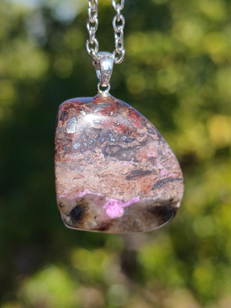 Sugilith / Sugilite Kette inkl. 925 Silberöse lila Edelstein Unikat Ethno Natur Heilstein Rarität Selten Flash Wow Sammler Investition Edel - Art of Nature Berlin