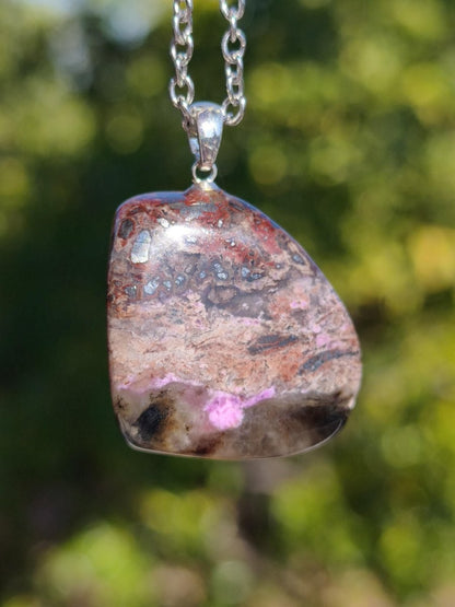 Sugilith / Sugilite Kette inkl. 925 Silberöse lila Edelstein Unikat Ethno Natur Heilstein Rarität Selten Flash Wow Sammler Investition Edel - Art of Nature Berlin