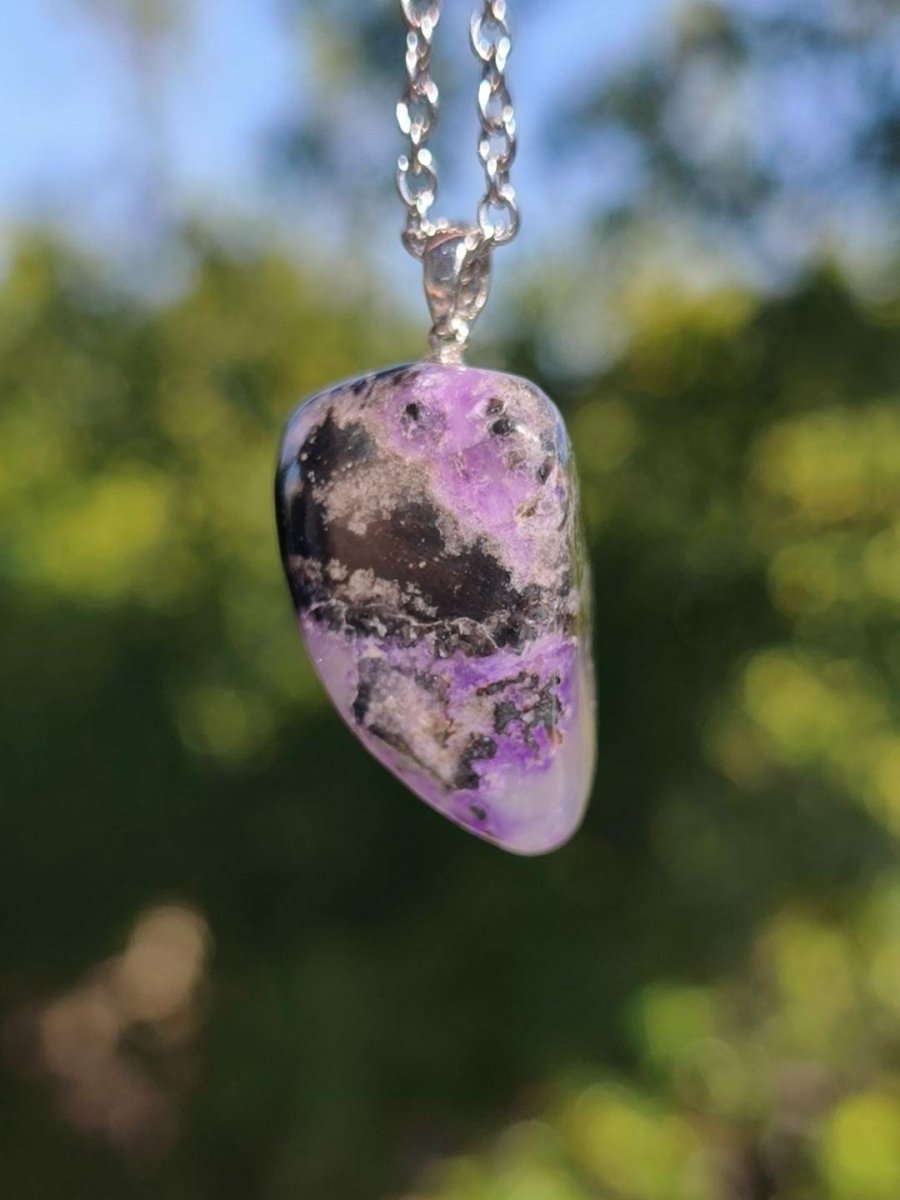 Sugilith / Sugilite Kette inkl. 925 Silberöse lila Edelstein Unikat Ethno Natur Heilstein Rarität Selten Flash Wow Sammler Investition Edel - Art of Nature Berlin