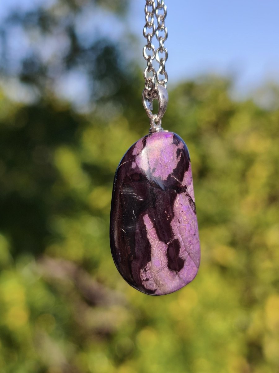 Sugilith / Sugilite Kette inkl. 925 Silberöse lila Edelstein Unikat Ethno Natur Heilstein Rarität Selten Flash Wow Sammler Investition Edel - Art of Nature Berlin