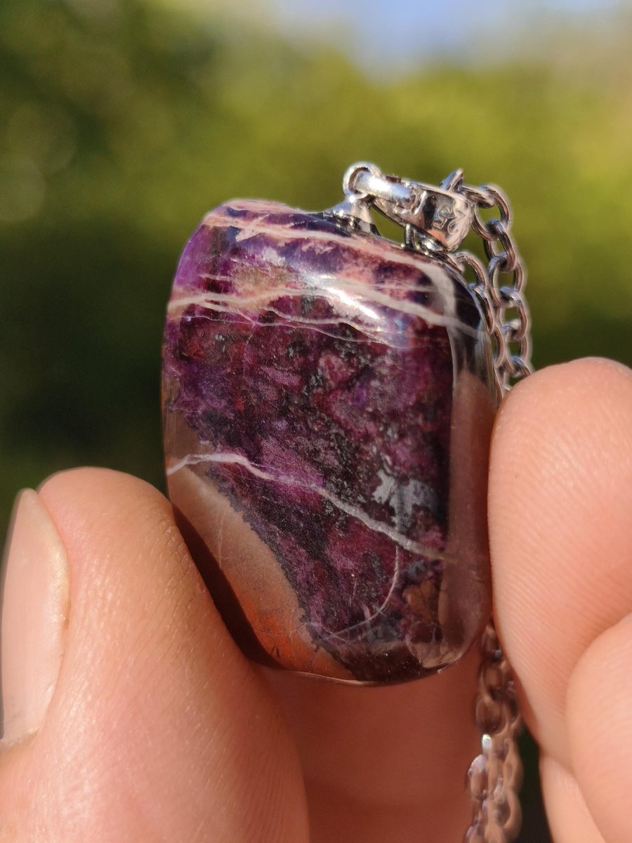 Sugilith / Sugilite Kette inkl. 925 Silberöse lila Edelstein Unikat Ethno Natur Heilstein Rarität Selten Flash Wow Sammler Investition Edel - Art of Nature Berlin