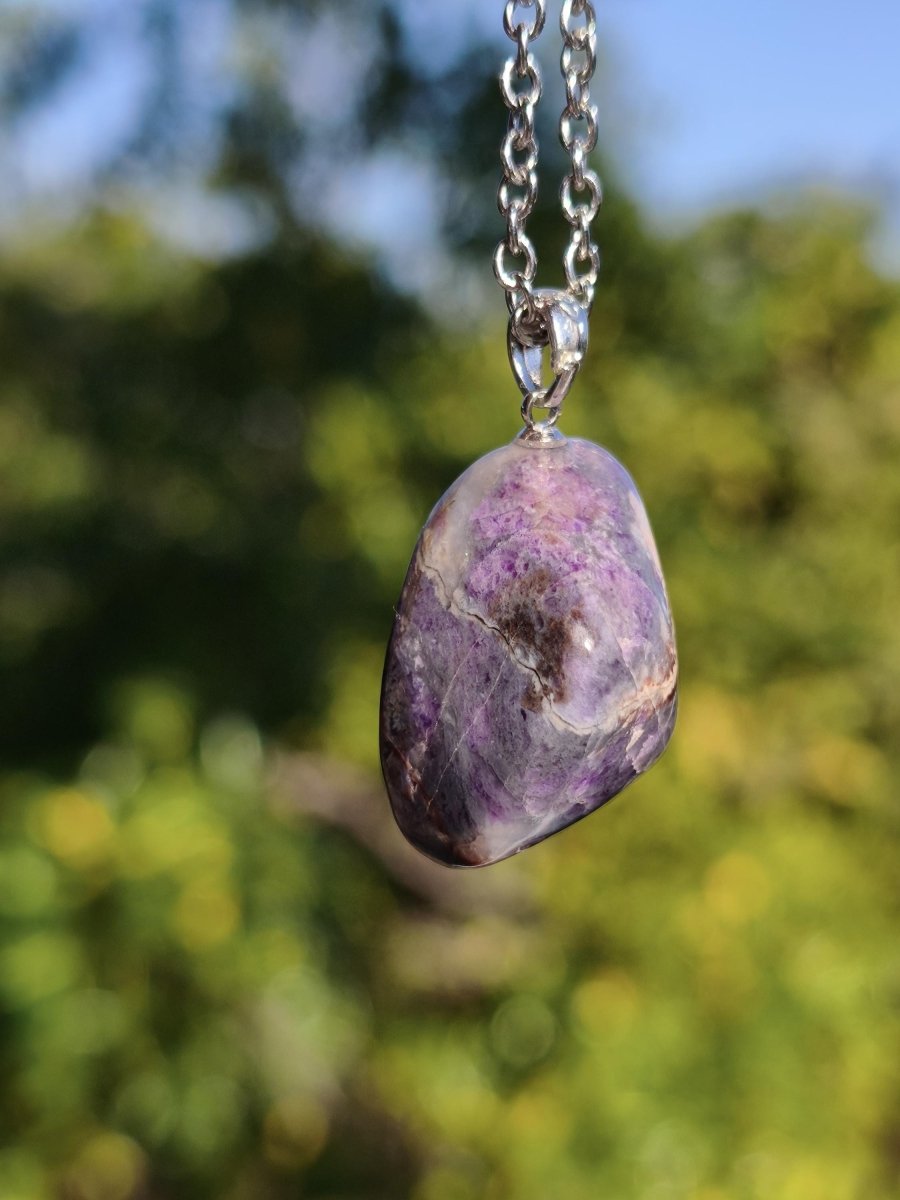 Sugilith / Sugilite Kette inkl. 925 Silberöse lila Edelstein Unikat Ethno Natur Heilstein Rarität Selten Flash Wow Sammler Investition Edel - Art of Nature Berlin