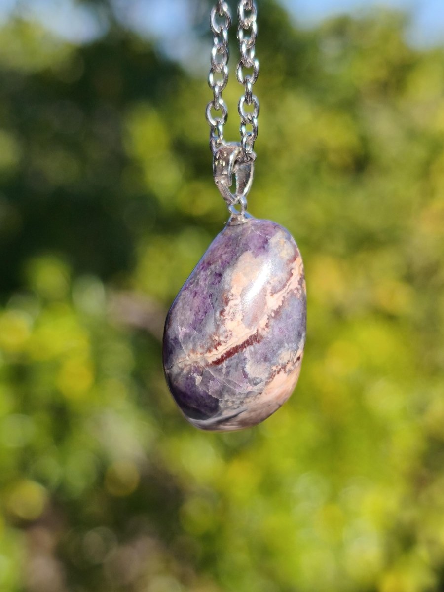 Sugilith / Sugilite Kette inkl. 925 Silberöse lila Edelstein Unikat Ethno Natur Heilstein Rarität Selten Flash Wow Sammler Investition Edel - Art of Nature Berlin