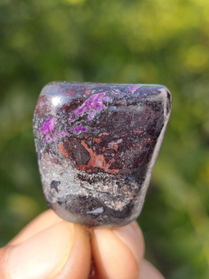Sugilith / Sugilite Kette inkl. 925 Silberöse lila Edelstein Unikat Ethno Natur Heilstein Rarität Selten Flash Wow Sammler Investition Edel - Art of Nature Berlin