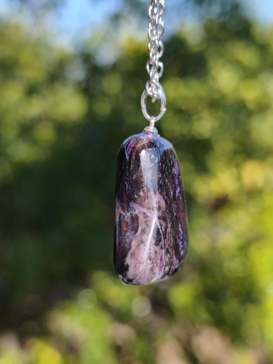 Sugilith / Sugilite Kette inkl. 925 Silberöse lila Edelstein Unikat Ethno Natur Heilstein Rarität Selten Flash Wow Sammler Investition Edel - Art of Nature Berlin