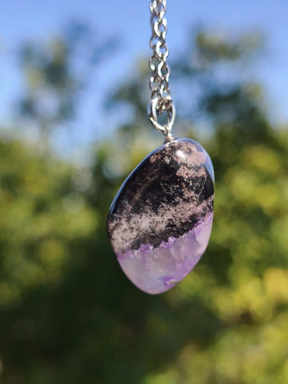 Sugilith / Sugilite Kette inkl. 925 Silberöse lila Edelstein Unikat Ethno Natur Heilstein Rarität Selten Flash Wow Sammler Investition Edel - Art of Nature Berlin