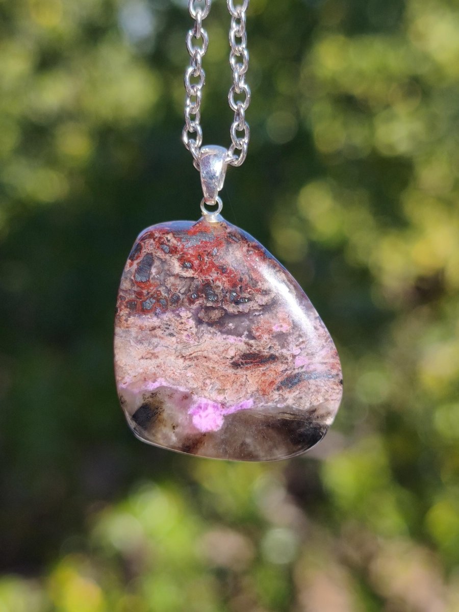 Sugilith / Sugilite Kette inkl. 925 Silberöse lila Edelstein Unikat Ethno Natur Heilstein Rarität Selten Flash Wow Sammler Investition Edel - Art of Nature Berlin